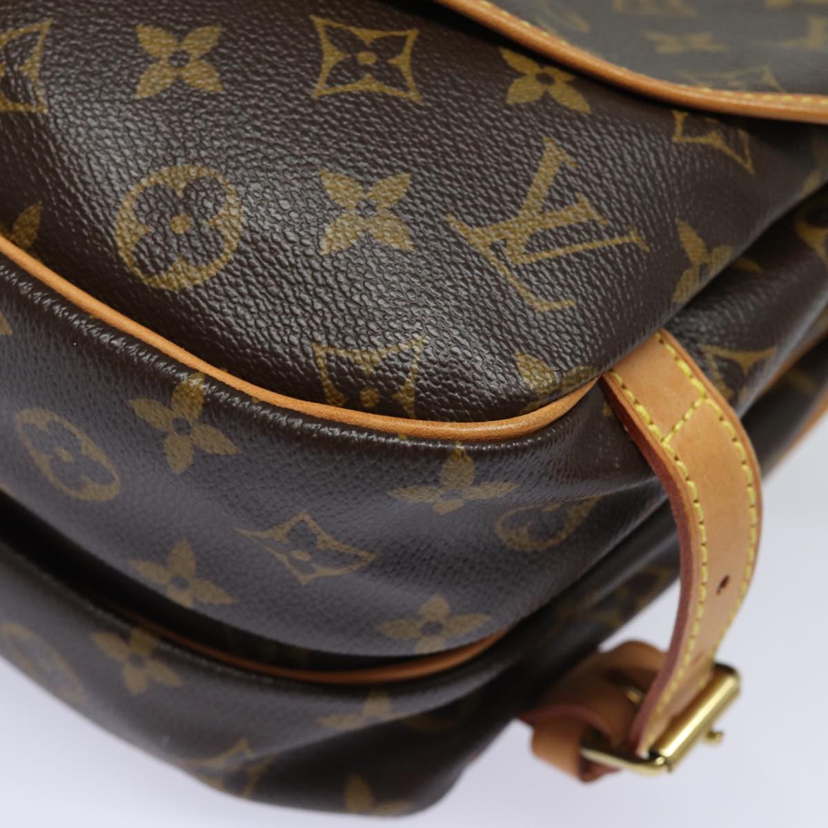 LOUIS VUITTON Monogram Saumur 30 Shoulder Bag M42256 LV Auth 80965A