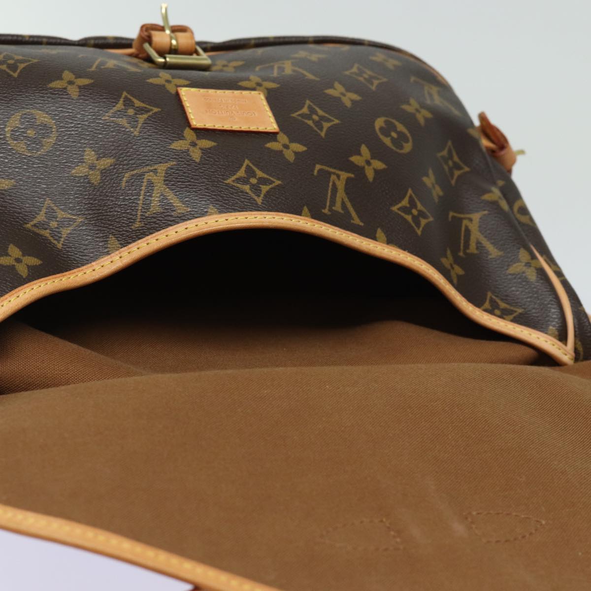 LOUIS VUITTON Monogram Saumur 30 Shoulder Bag M42256 LV Auth 80965A