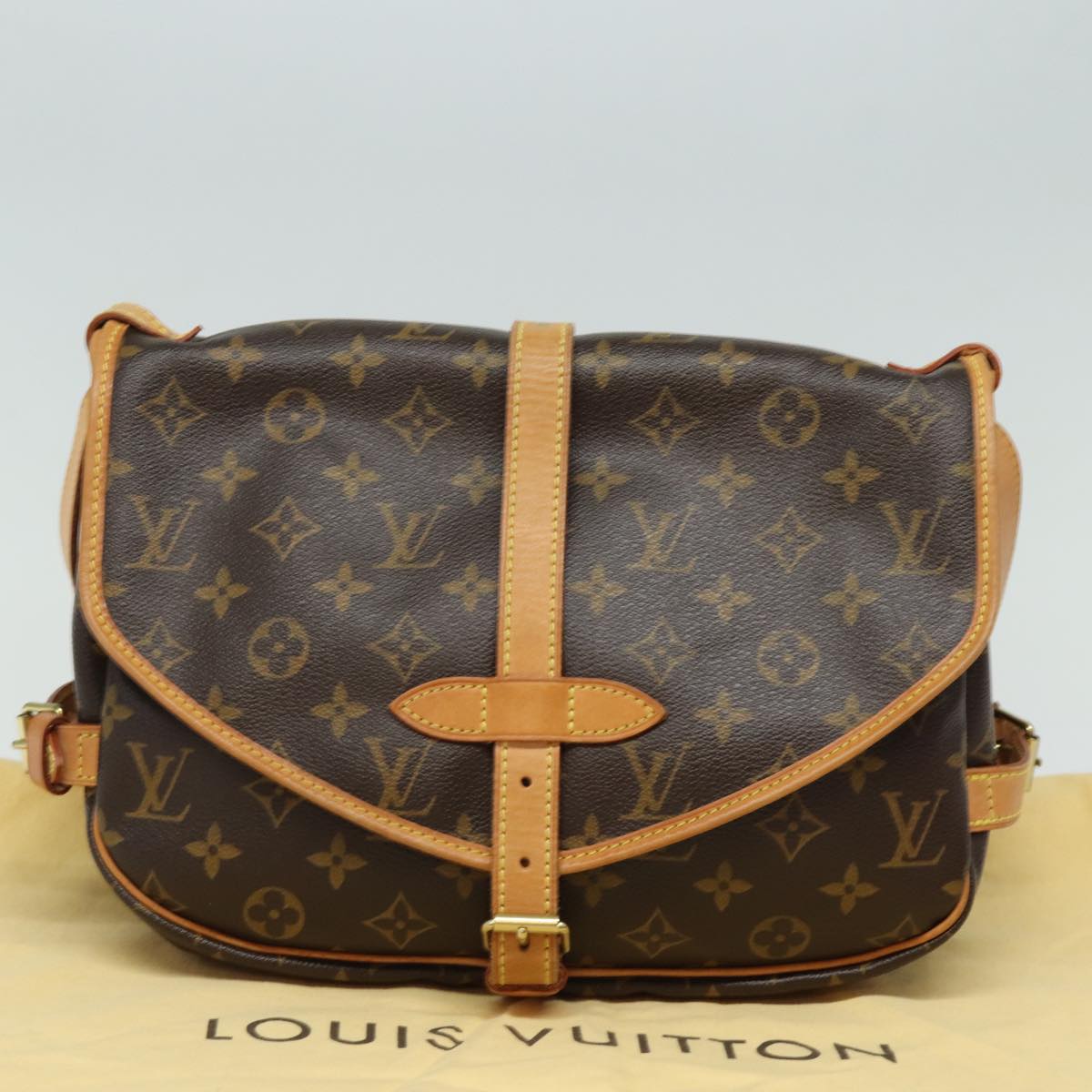 LOUIS VUITTON Monogram Saumur 30 Shoulder Bag M42256 LV Auth 80965A