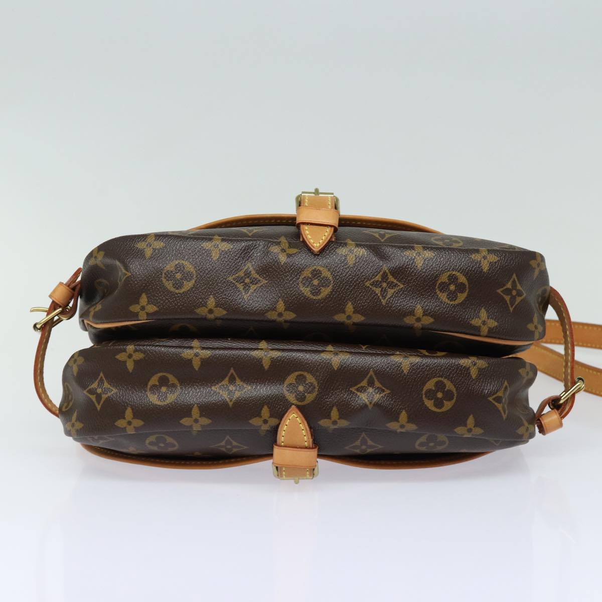 LOUIS VUITTON Monogram Saumur 30 Shoulder Bag M42256 LV Auth 80965A