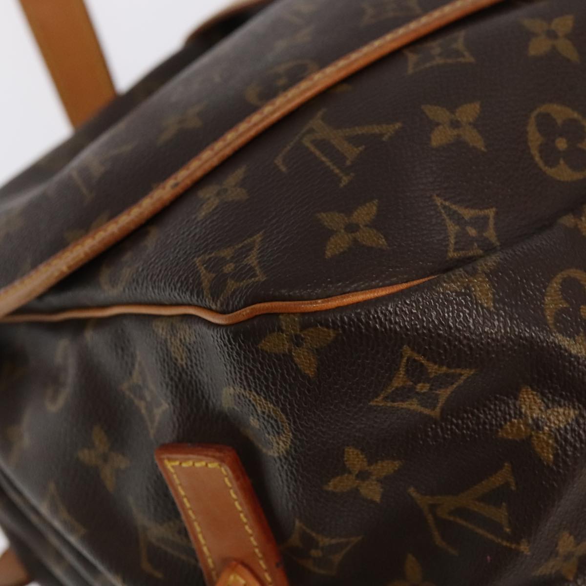 LOUIS VUITTON Monogram Saumur 35 Shoulder Bag M42254 LV Auth 80996