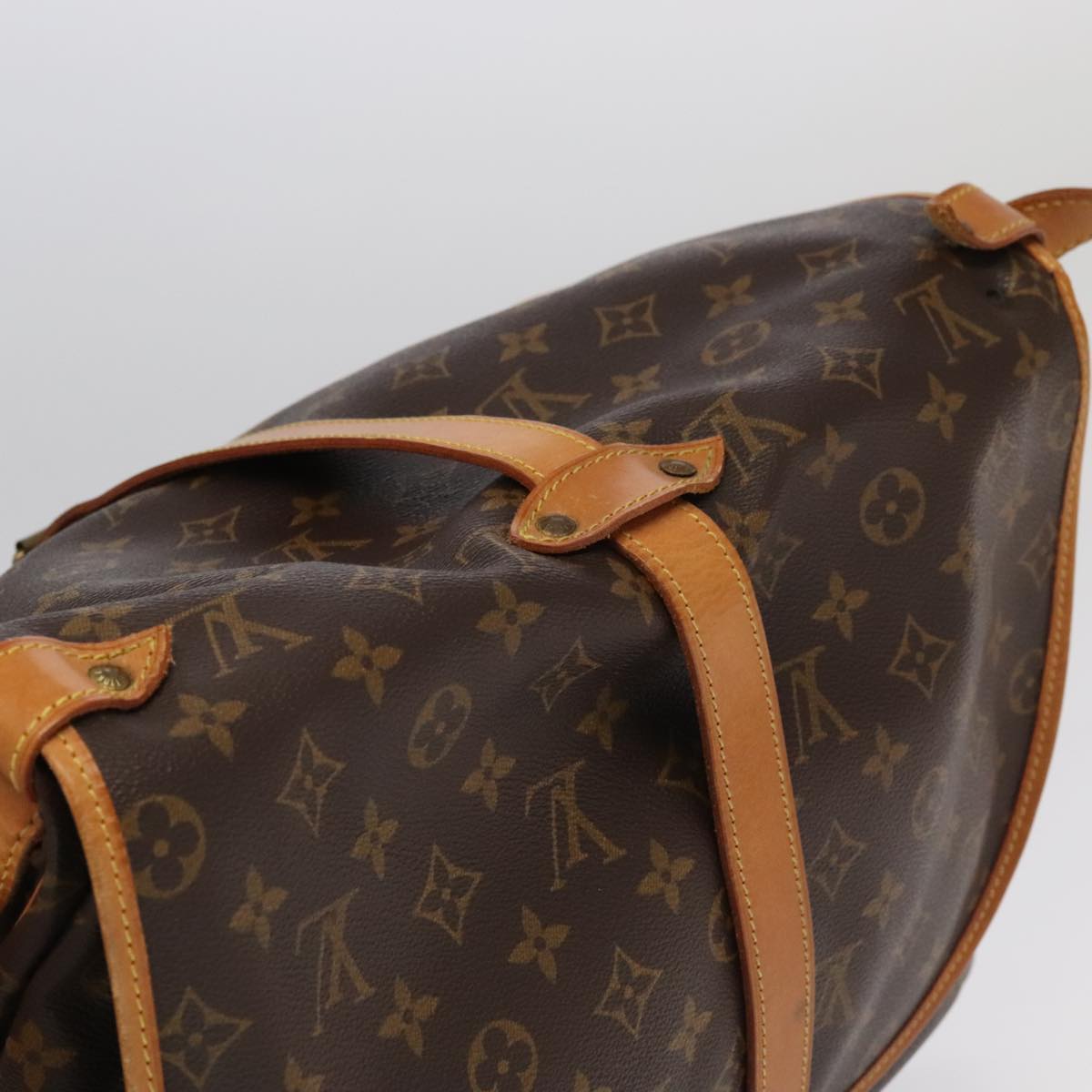 LOUIS VUITTON Monogram Saumur 35 Shoulder Bag M42254 LV Auth 80996