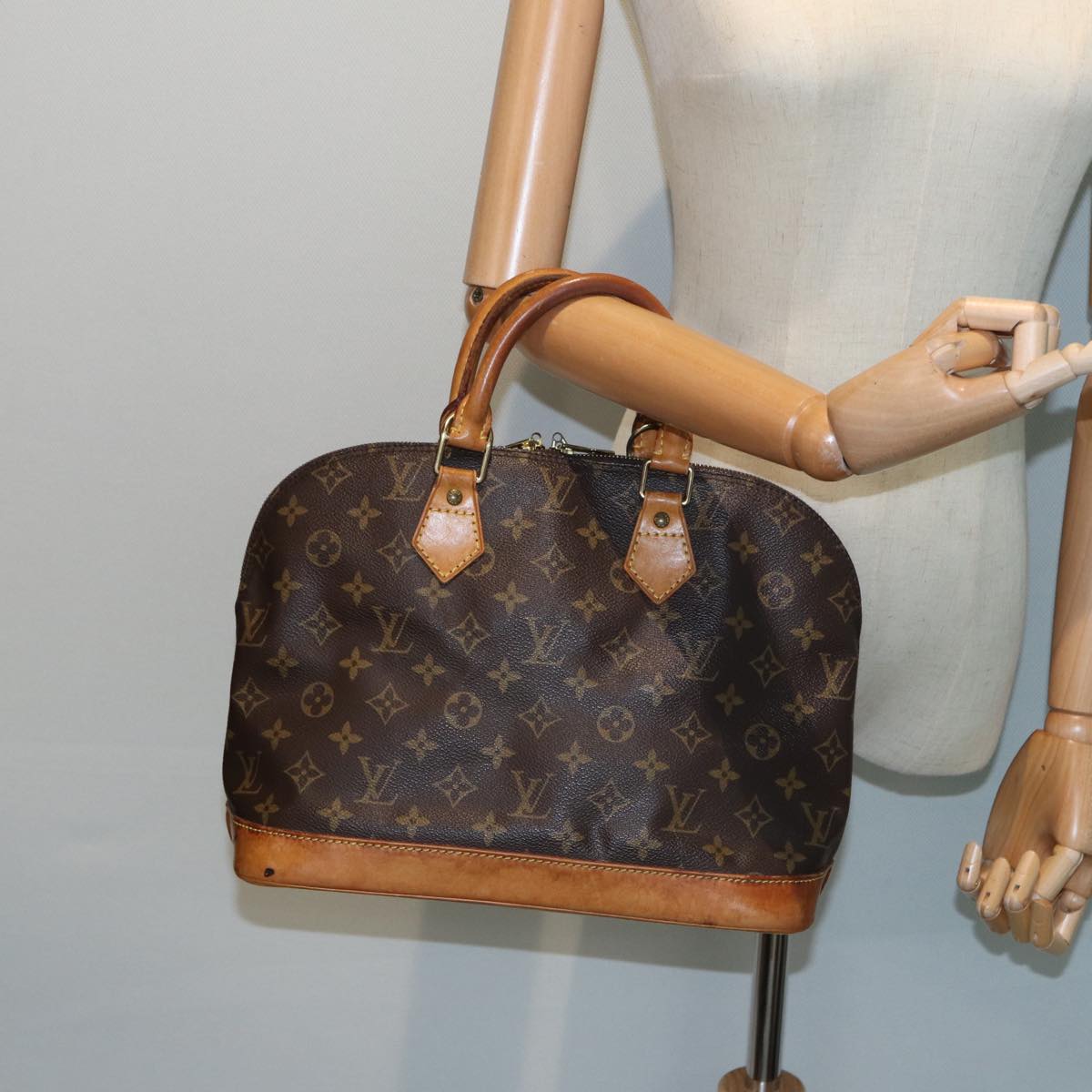 LOUIS VUITTON Monogram Alma Hand Bag M51130 LV Auth 81058