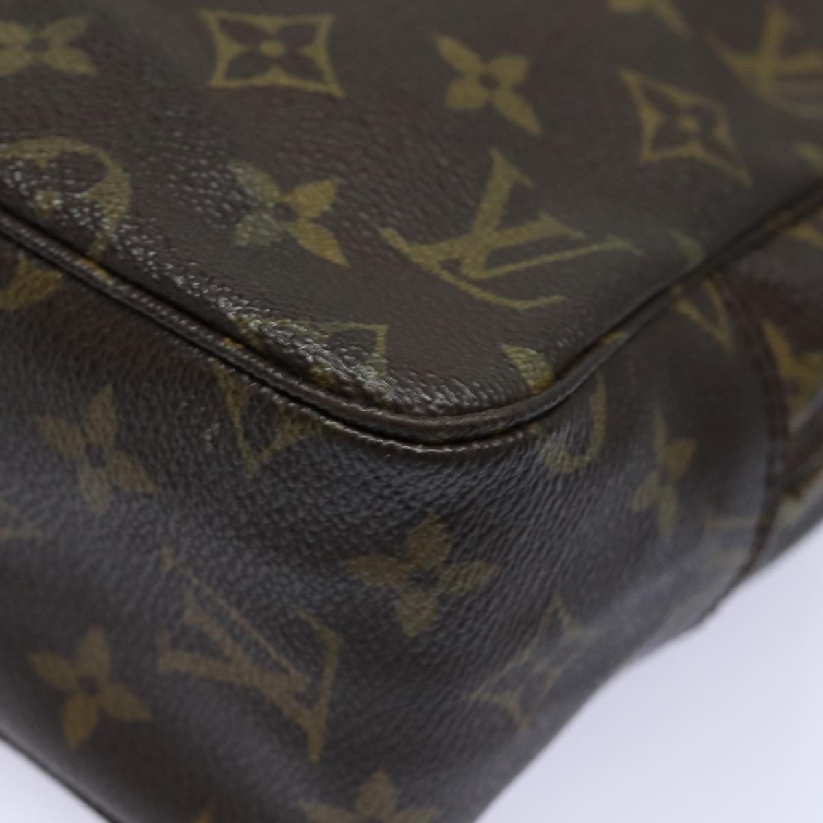 LOUIS VUITTON Monogram Trousse Toilette 28 Clutch Bag M47522 LV Auth 81095