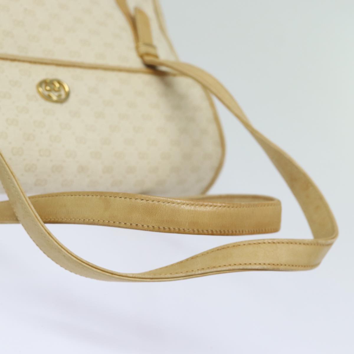 GUCCI Micro GG Supreme Shoulder Bag PVC Leather White 46 000 4857 Auth 81156