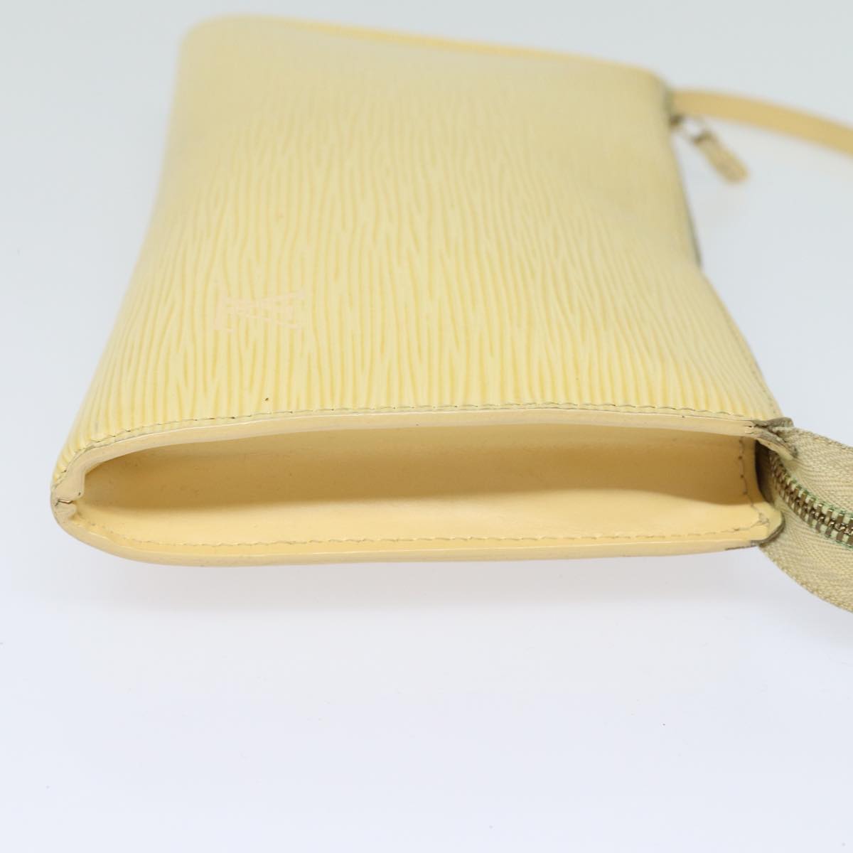 LOUIS VUITTON Epi Pochette Accessoires Pouch Vanilla M5294A LV Auth 81223