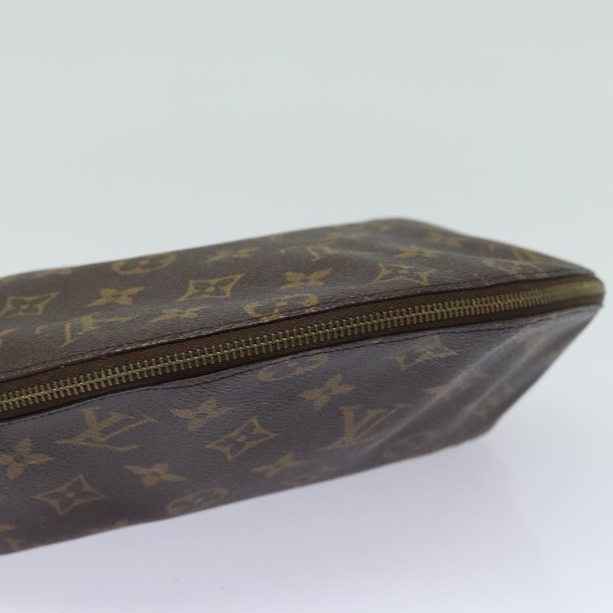 LOUIS VUITTON Monogram Trousse Demi Ronde Cosmetic Pouch M47520 LV Auth 81232