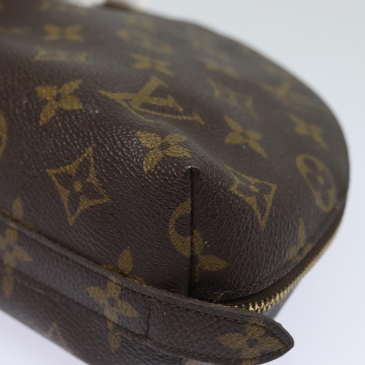 LOUIS VUITTON Monogram Trousse Demi Ronde Cosmetic Pouch M47520 LV Auth 81232