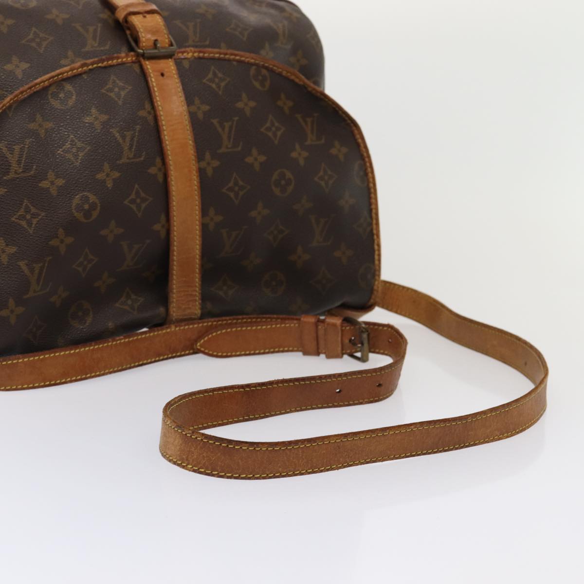 LOUIS VUITTON Monogram Saumur 35 Shoulder Bag M42254 LV Auth 81311