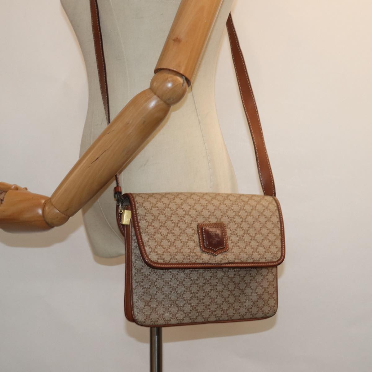 CELINE Macadam Canvas Shoulder Bag Beige Auth 81365