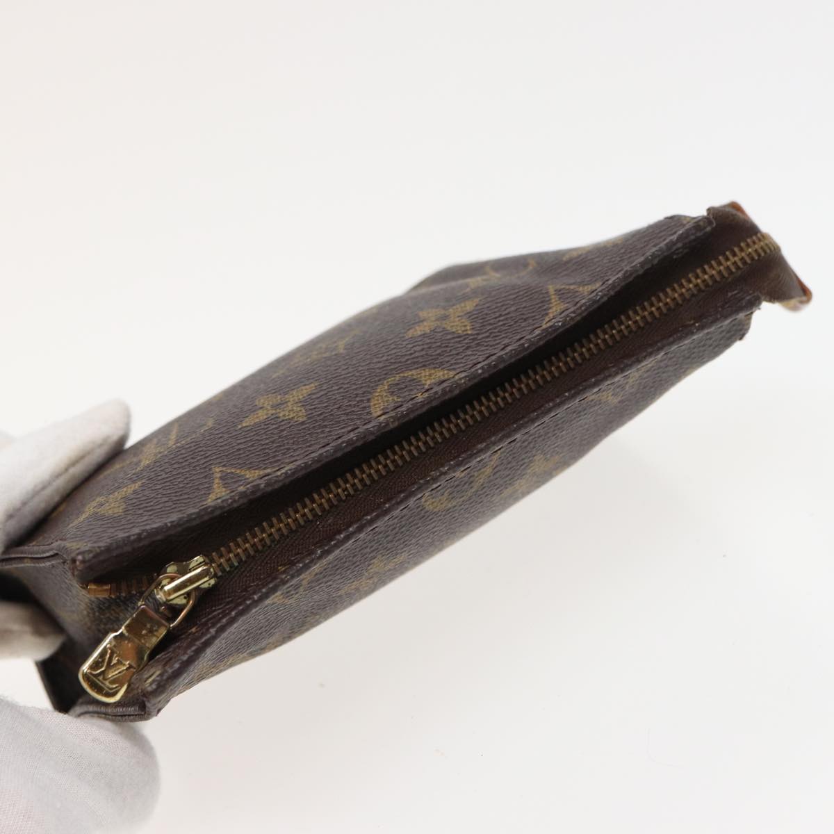 LOUIS VUITTON Monogram Poche Toilette 15 Pouch M47546 LV Auth 81374