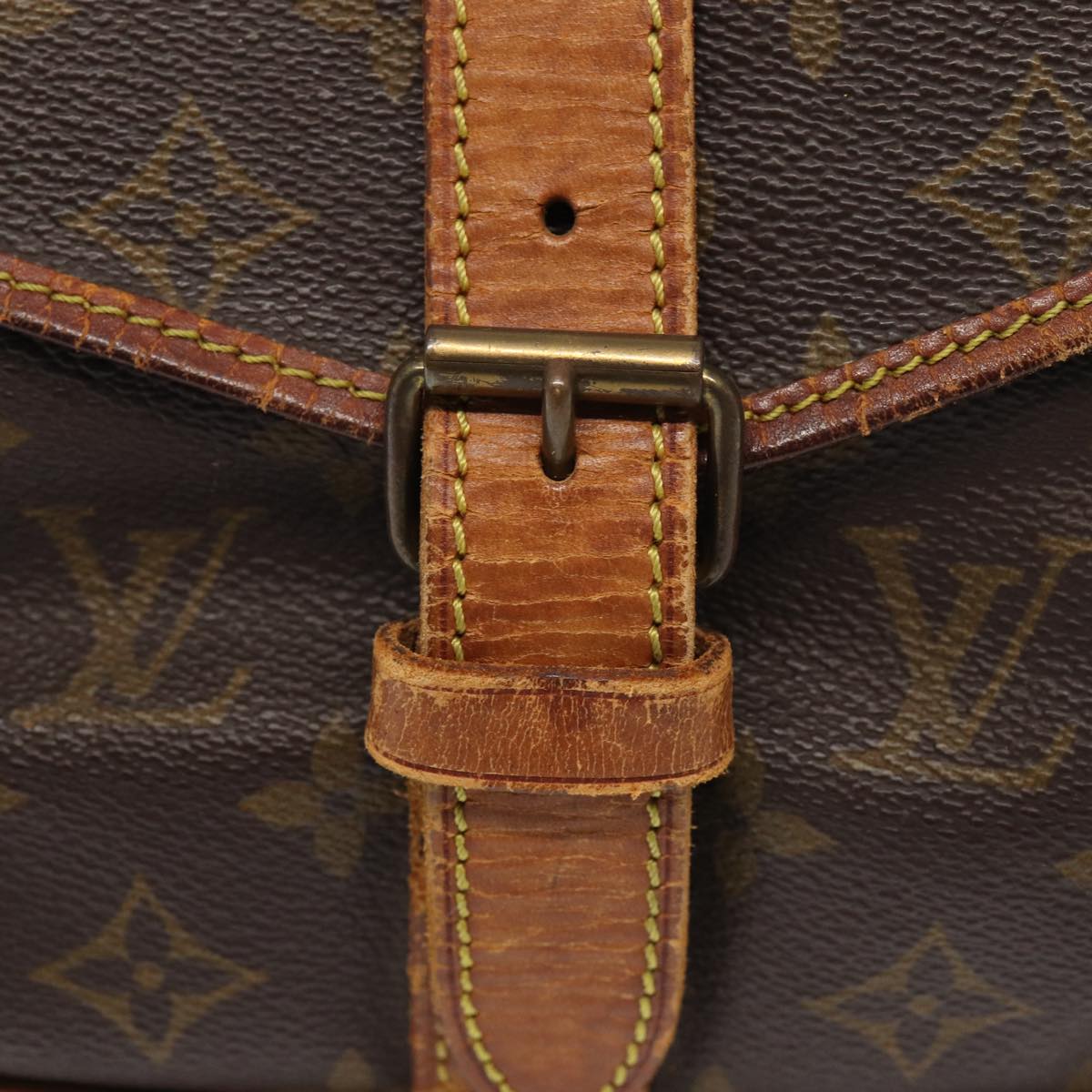 LOUIS VUITTON Monogram Saumur 35 Shoulder Bag M42254 LV Auth 81387