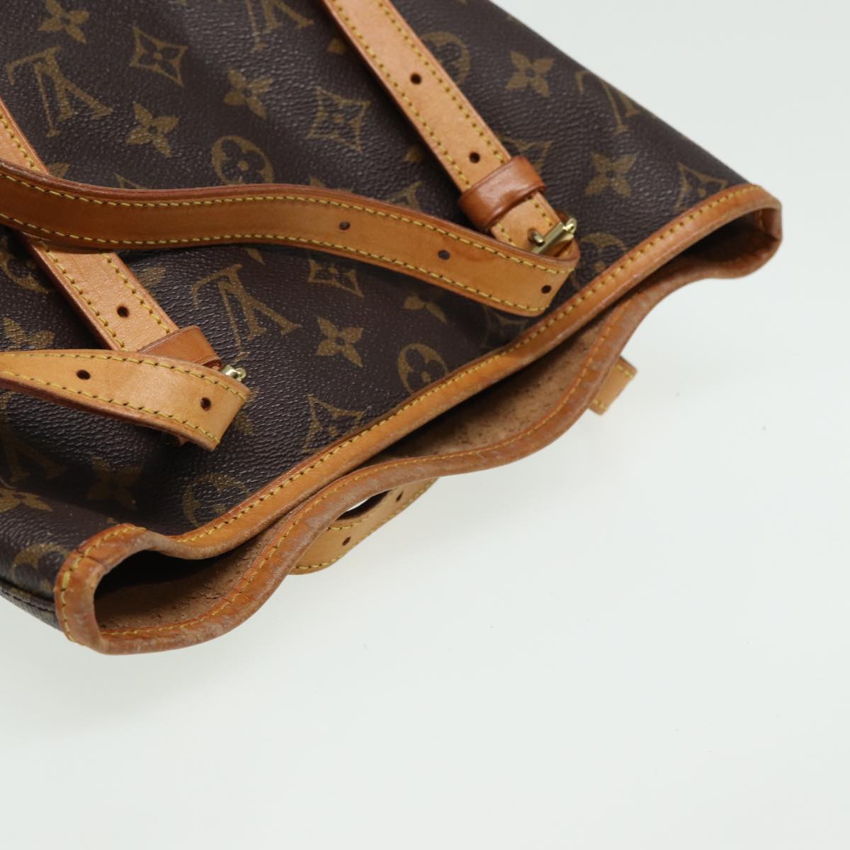 LOUIS VUITTON Monogram Bucket GM Shoulder Bag M42236 LV Auth 81429