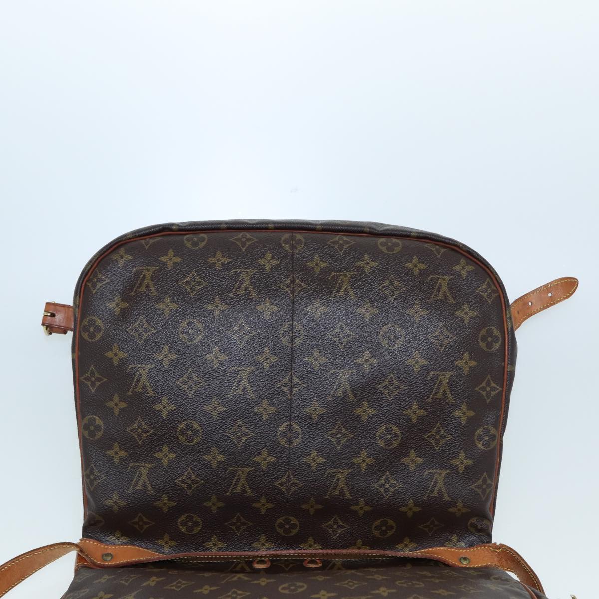 LOUIS VUITTON Monogram Saumur 35 Shoulder Bag M42254 LV Auth 81558