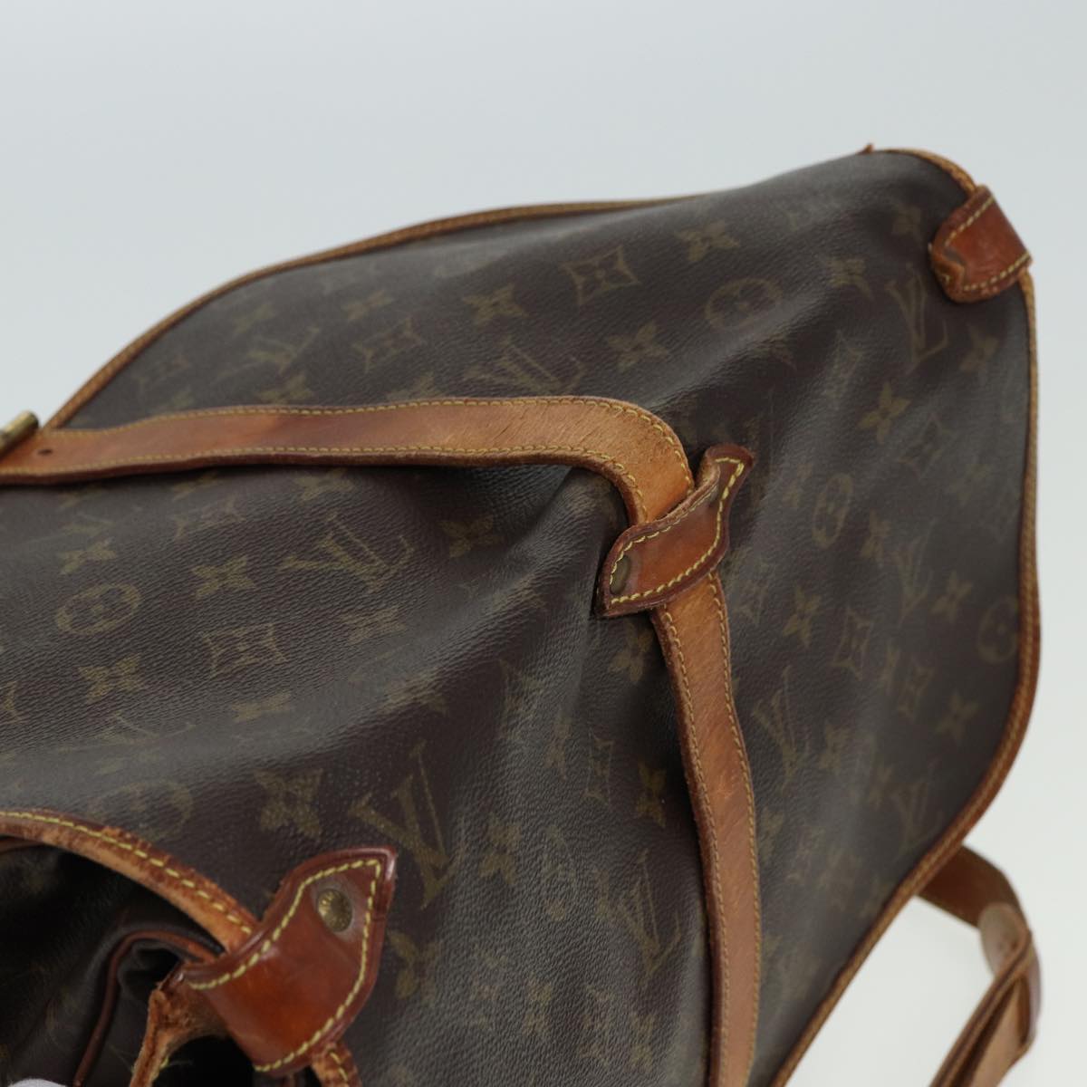 LOUIS VUITTON Monogram Saumur 35 Shoulder Bag M42254 LV Auth 81558