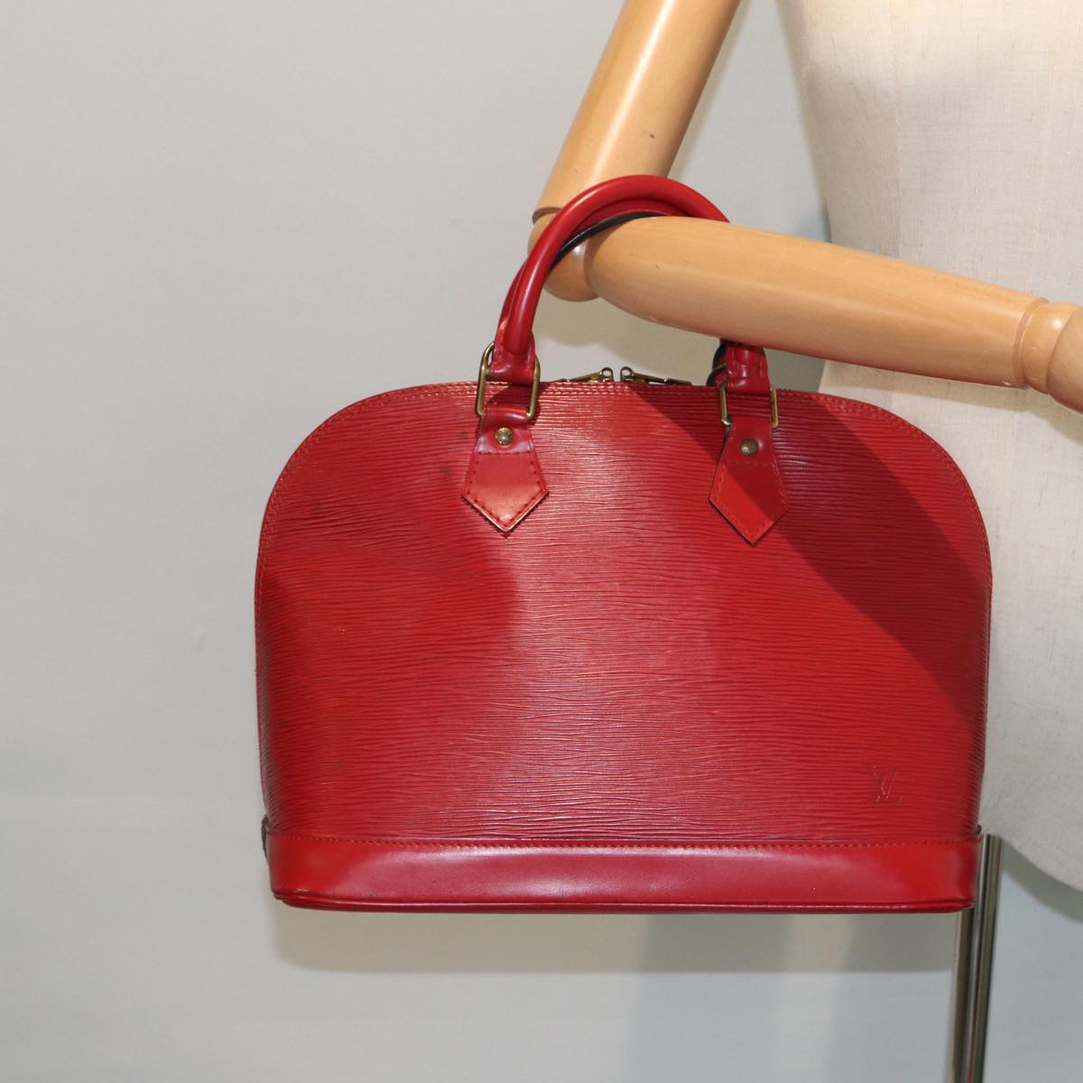 LOUIS VUITTON Epi Alma Hand Bag Castilian Red M52147 LV Auth 81584