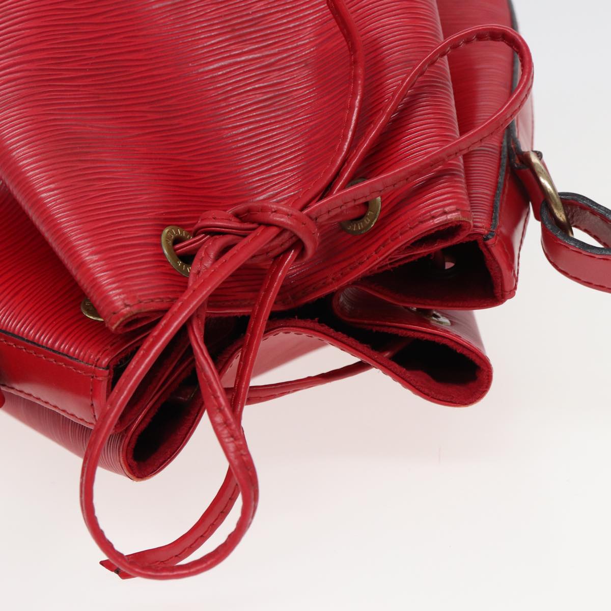 LOUIS VUITTON Epi Petit Noe Shoulder Bag Red M44107 LV Auth 81588