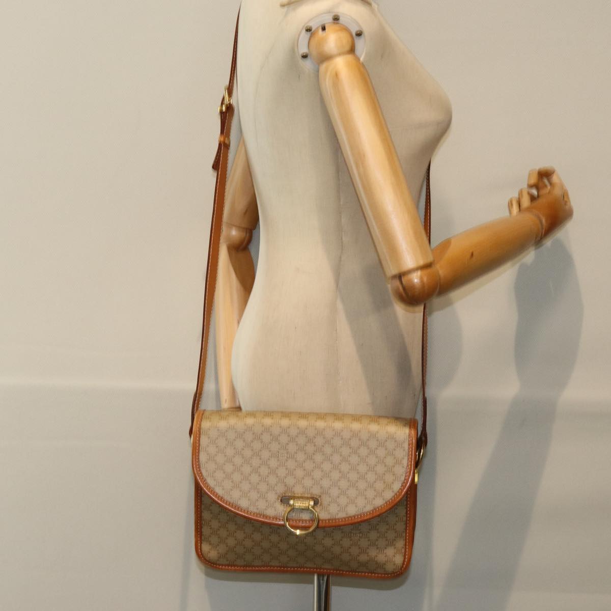 CELINE Macadam Canvas Shoulder Bag Beige Auth 81639