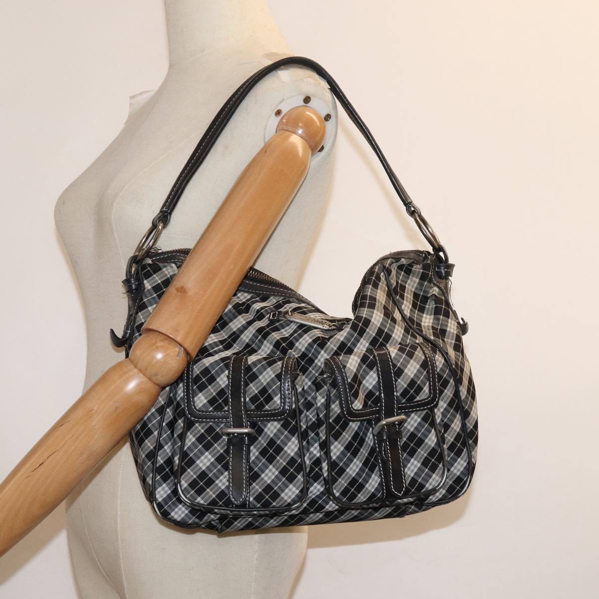 BURBERRY Nova Check Blue Label Shoulder Bag Canvas Black Auth 81677