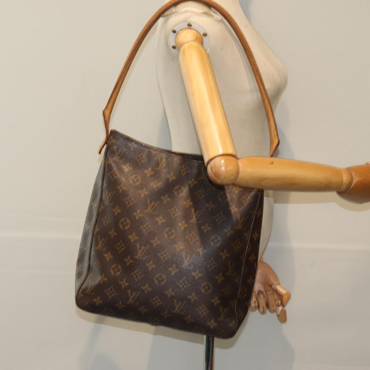 LOUIS VUITTON Monogram Looping GM Shoulder Bag M51145 LV Auth 81738