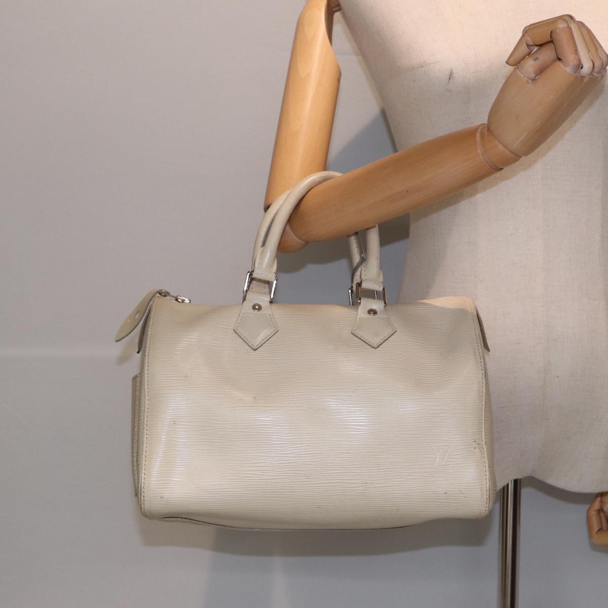 LOUIS VUITTON Epi Speedy 25 Hand Bag White Yvoire M5923J LV Auth 81763