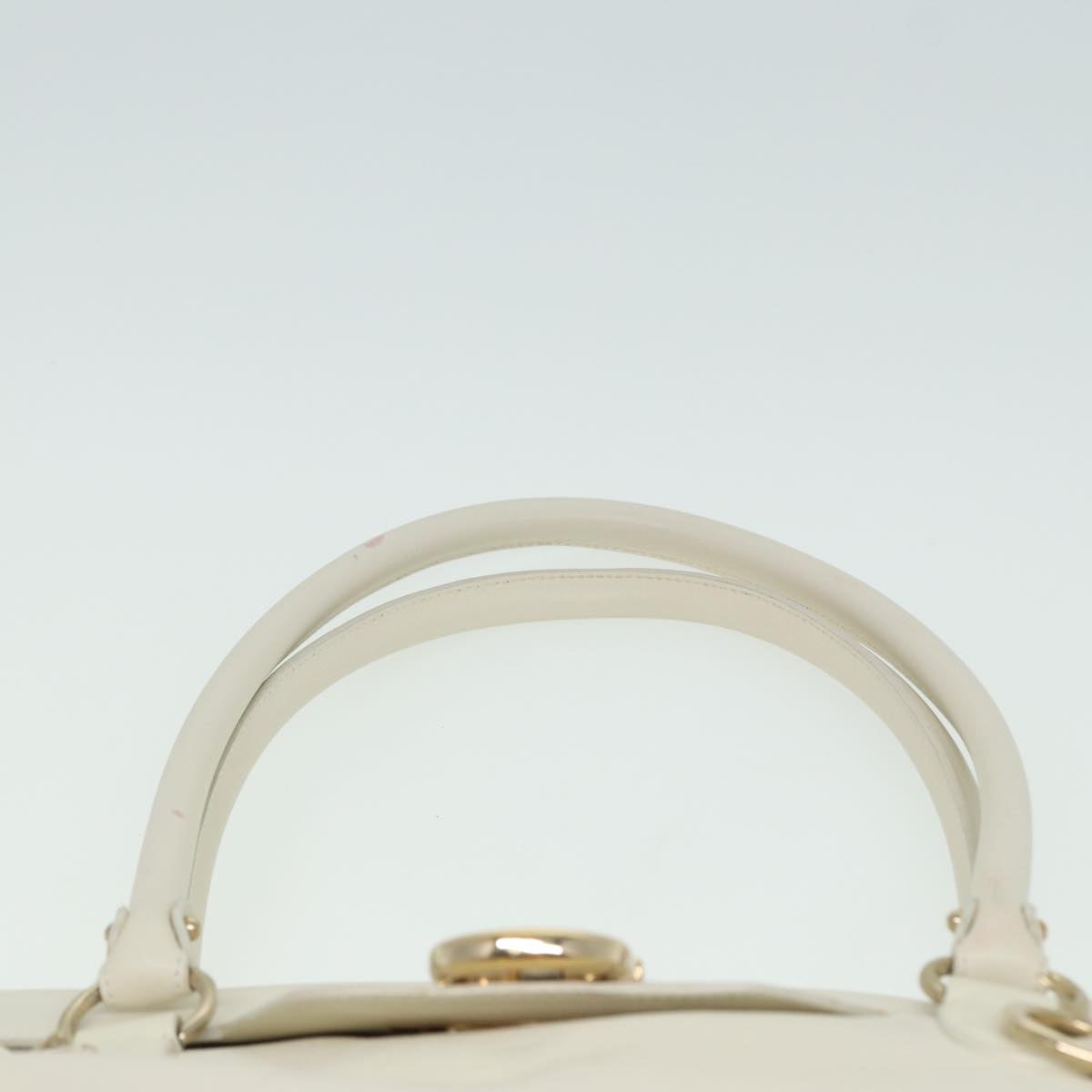 Salvatore Ferragamo Gancini Shoulder Bag Leather White Auth 81779