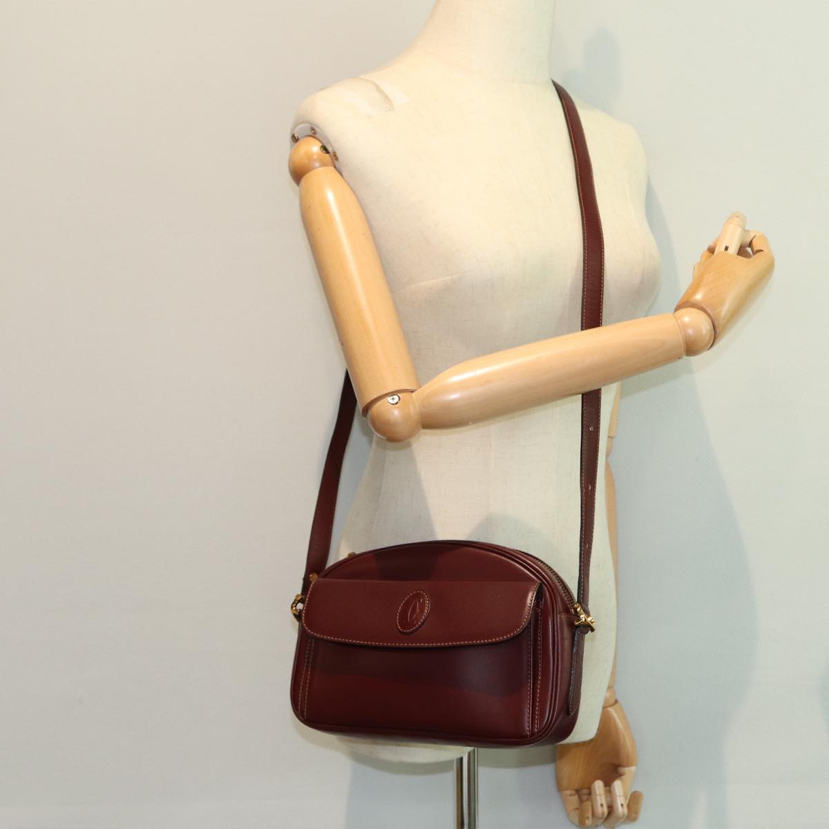 CARTIER Shoulder Bag Leather Wine Red Auth 81782