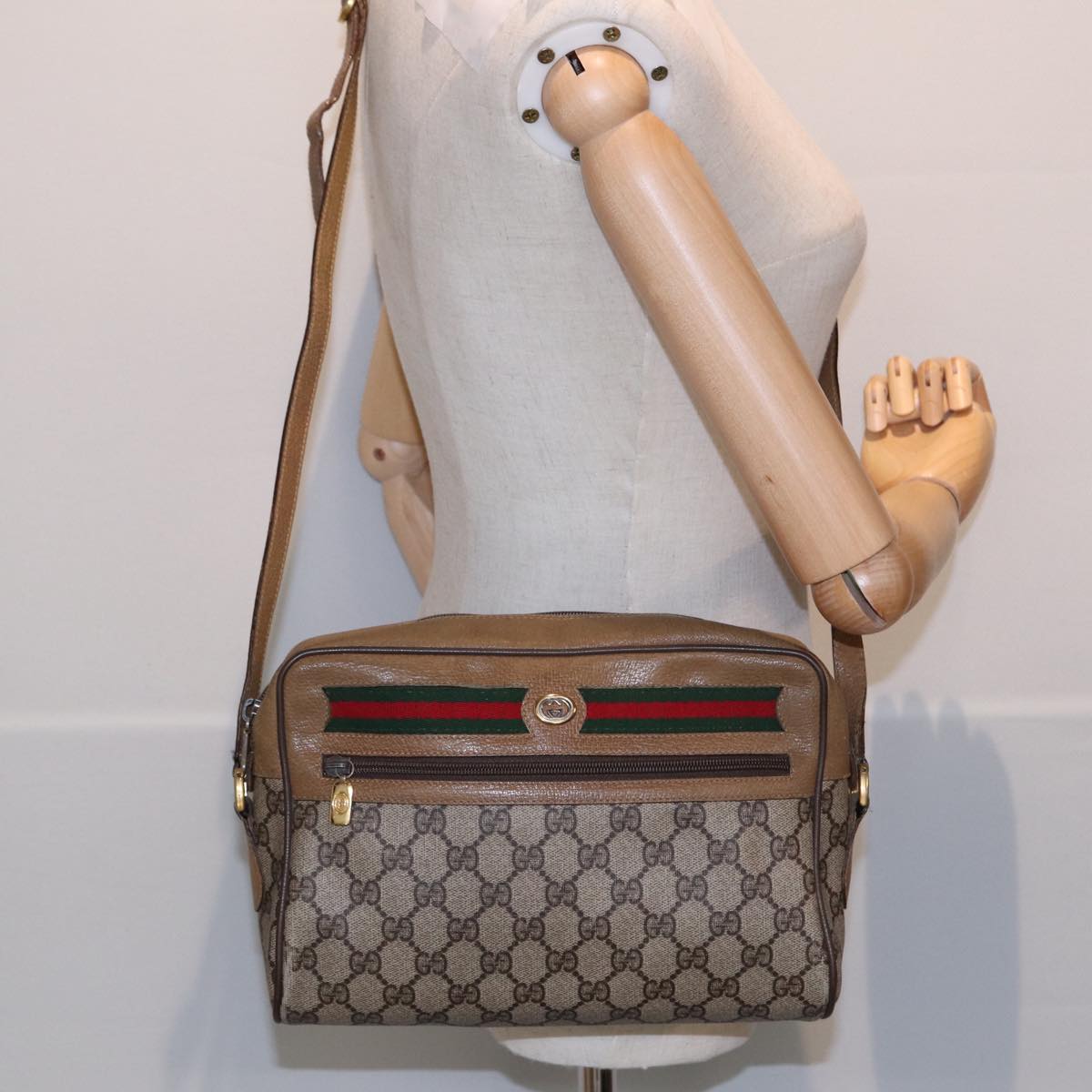 GUCCI GG Supreme Web Sherry Line Shoulder Bag Beige Gold 119 02 088 Auth 82111