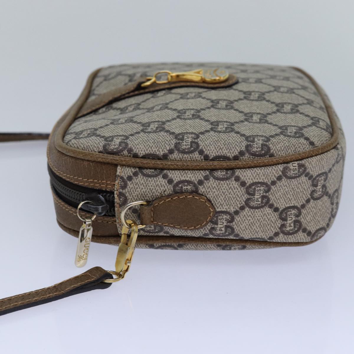 GUCCI GG Plus Supreme Shoulder Bag PVC Beige Gold Auth 82112