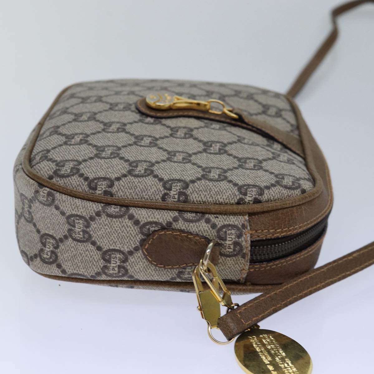 GUCCI GG Plus Supreme Shoulder Bag PVC Beige Gold Auth 82112