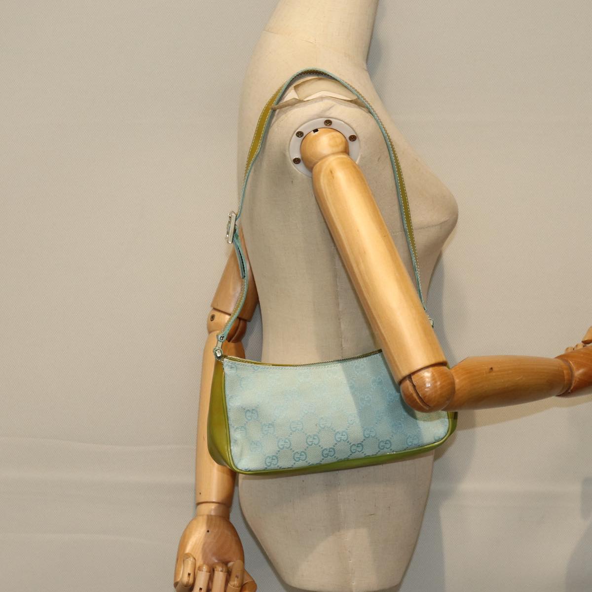 GUCCI GG Canvas Shoulder Bag Light Blue 001 4152 Auth 82144