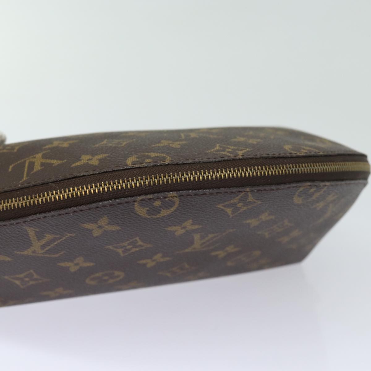 LOUIS VUITTON Monogram Trousse Demi Ronde Cosmetic Pouch M47520 LV Auth 82207