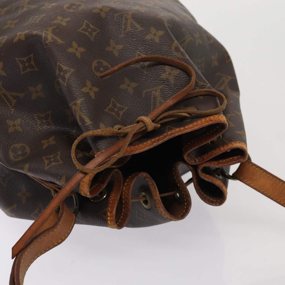 LOUIS VUITTON Monogram Noe Shoulder Bag M42224 LV Auth 82210