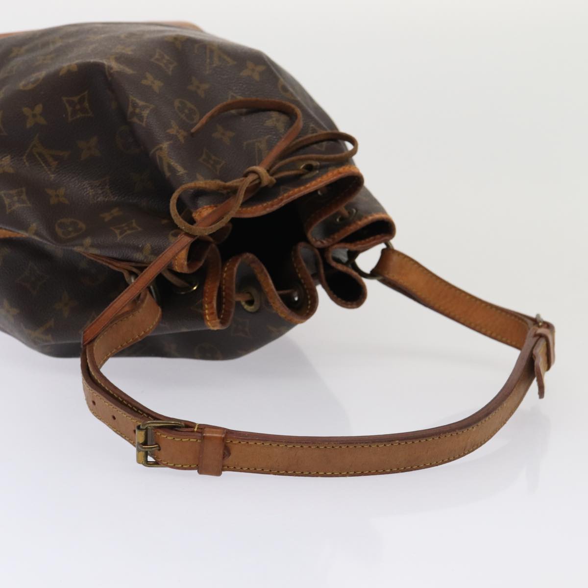 LOUIS VUITTON Monogram Noe Shoulder Bag M42224 LV Auth 82210