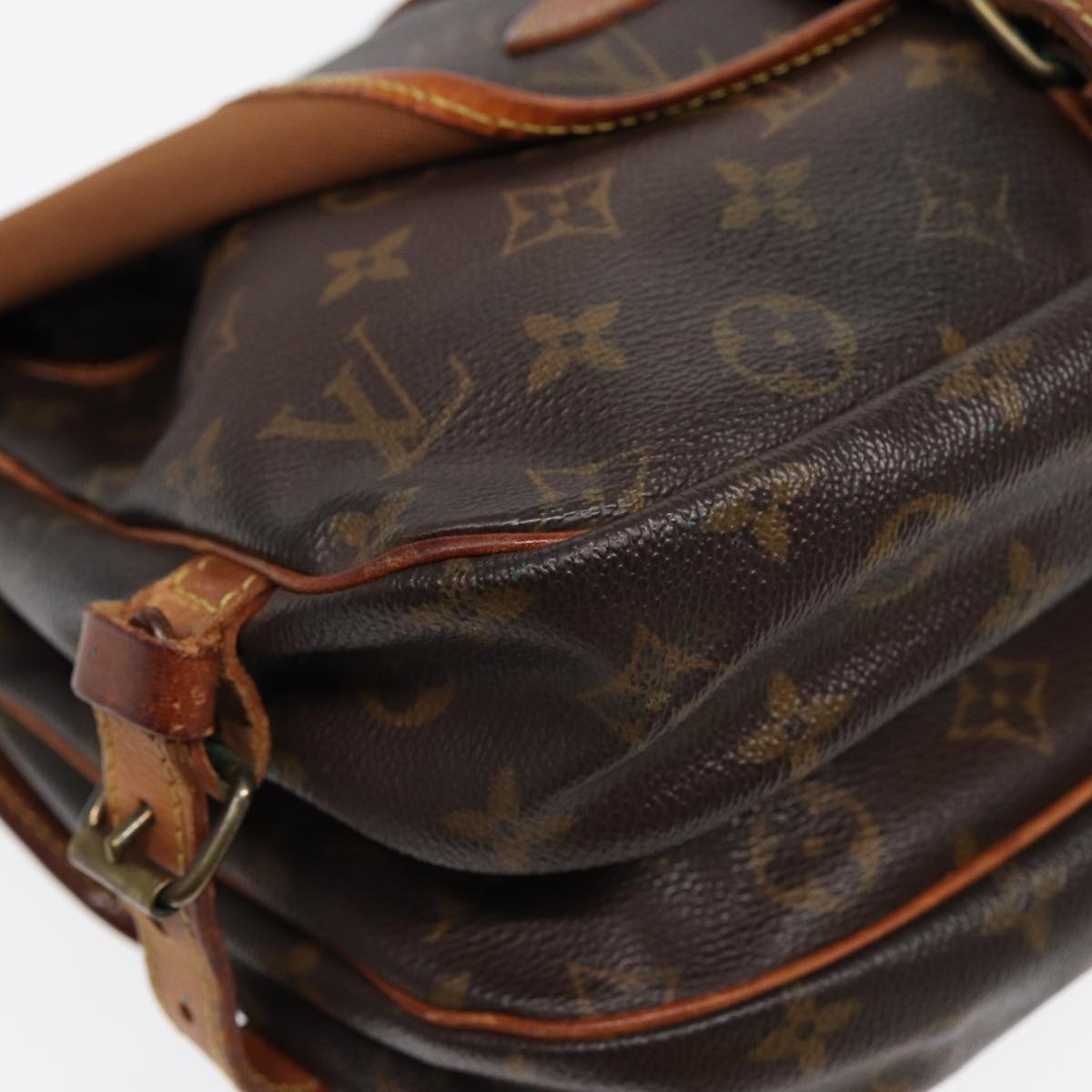 LOUIS VUITTON Monogram Saumur 30 Shoulder Bag M42256 LV Auth 82220