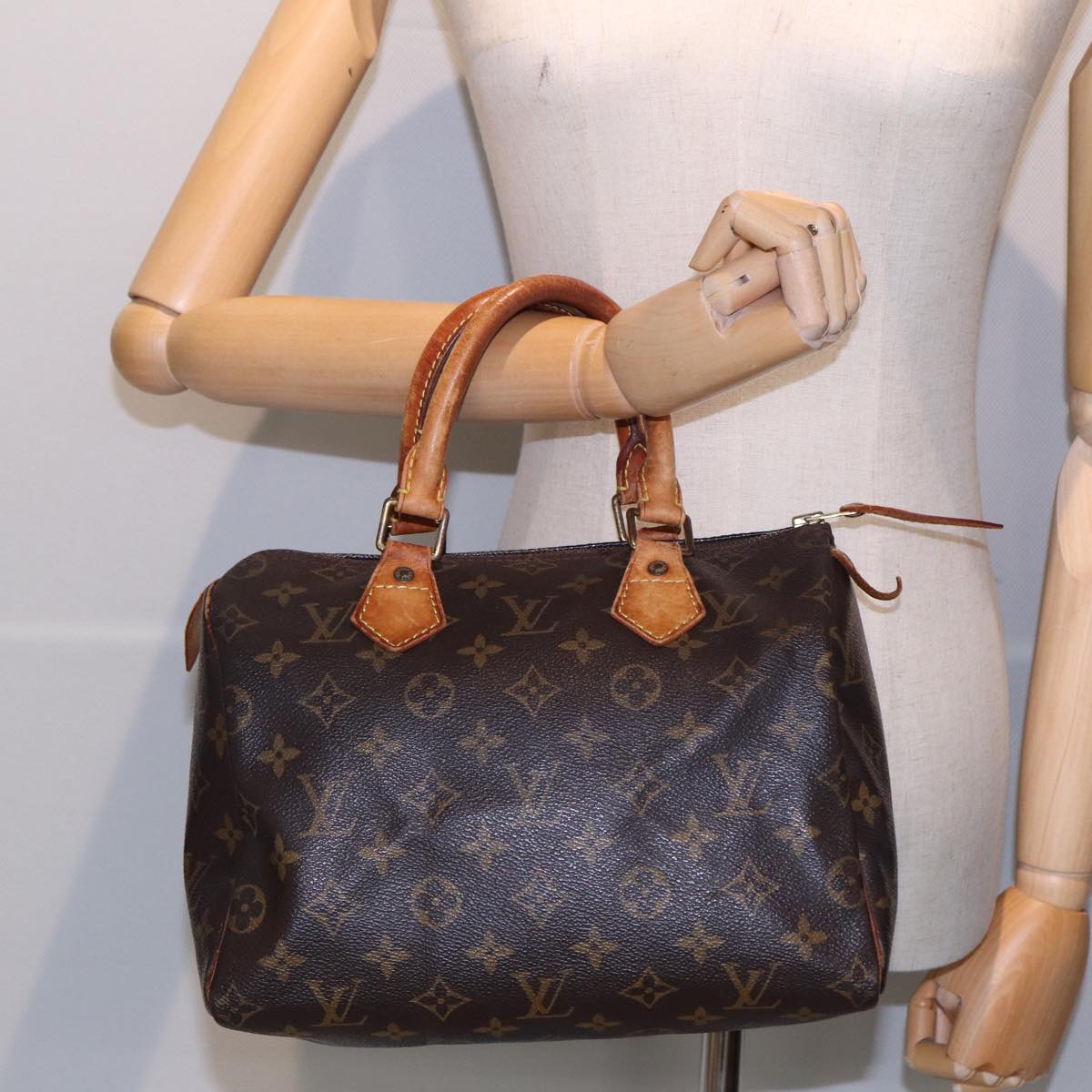 LOUIS VUITTON Monogram Speedy 25 Hand Bag M41528 LV Auth 82320