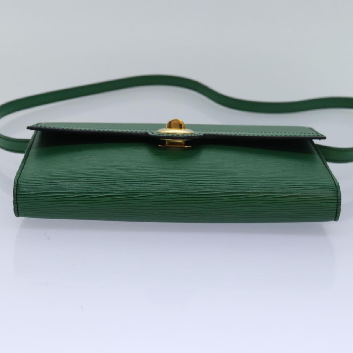 LOUIS VUITTON Epi Pochette Arche Shoulder Bag Green M52574 LV Auth 82380