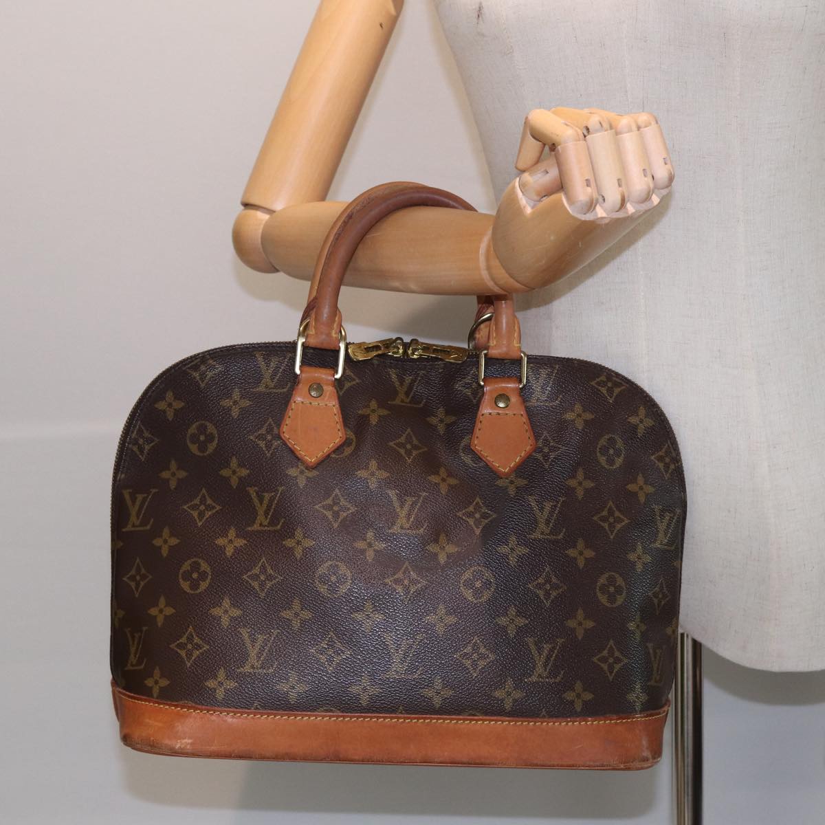 LOUIS VUITTON Monogram Alma Hand Bag M51130 LV Auth 82449