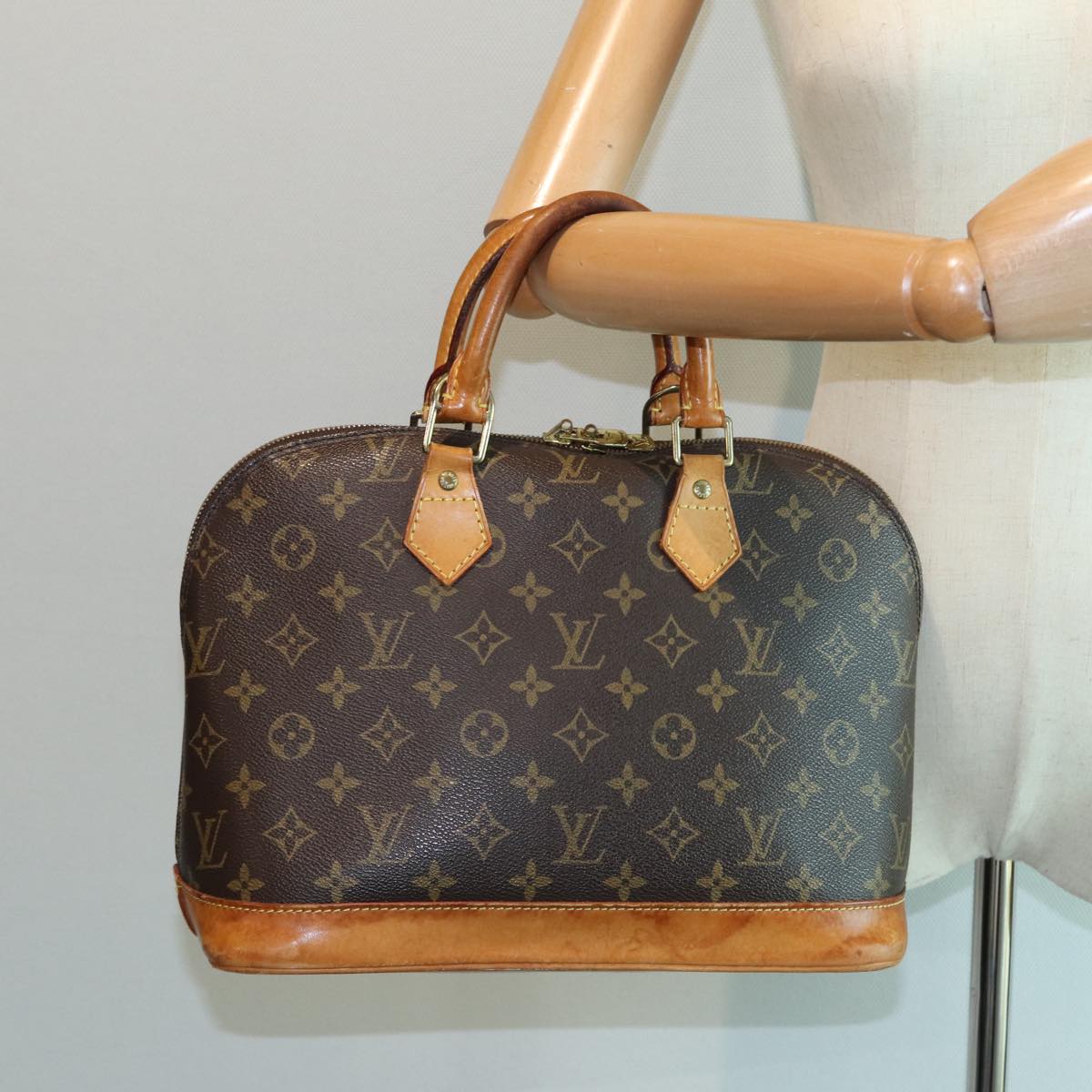 LOUIS VUITTON Monogram Alma Hand Bag M51130 LV Auth 82450