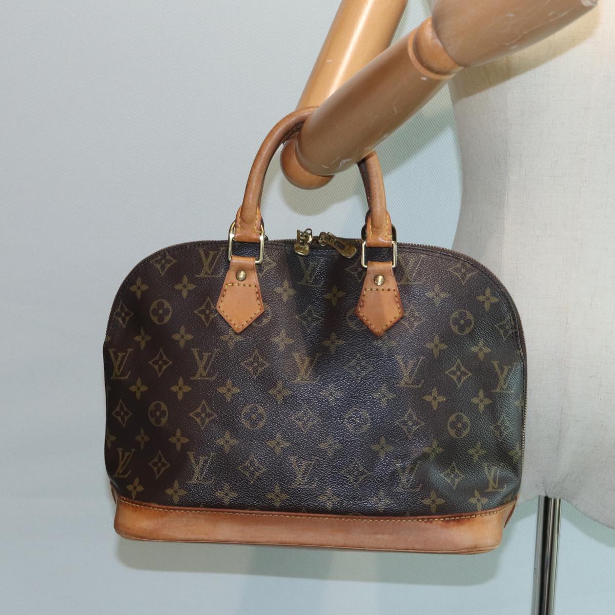 LOUIS VUITTON Monogram Alma Hand Bag M51130 LV Auth 82452