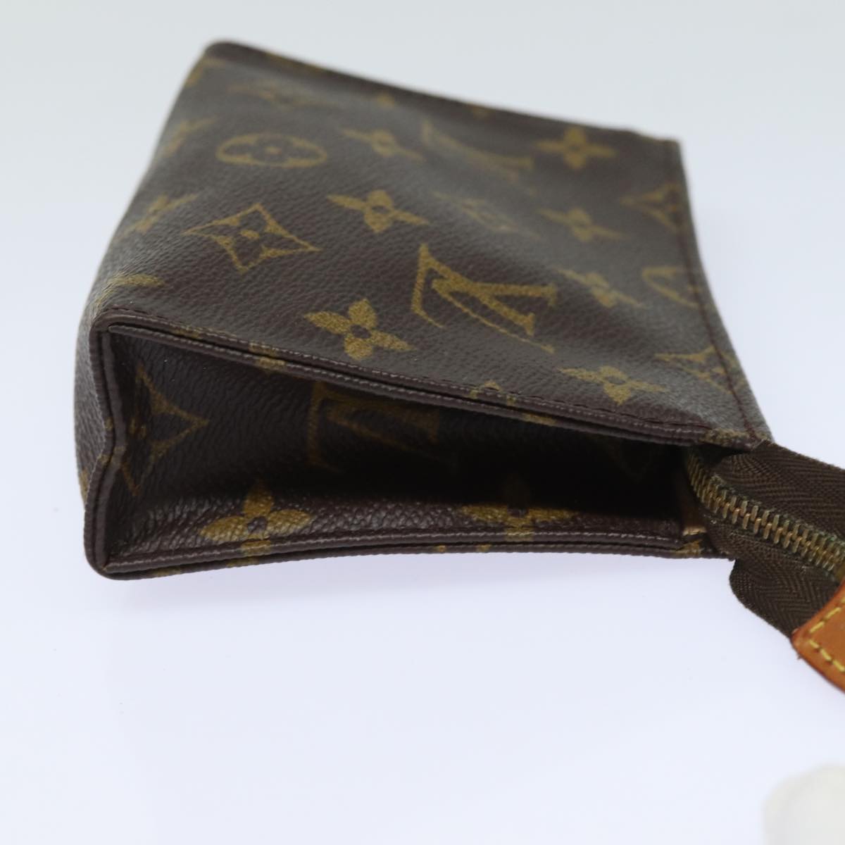 LOUIS VUITTON Monogram Poche Toilette 15 Pouch M47546 LV Auth 82470