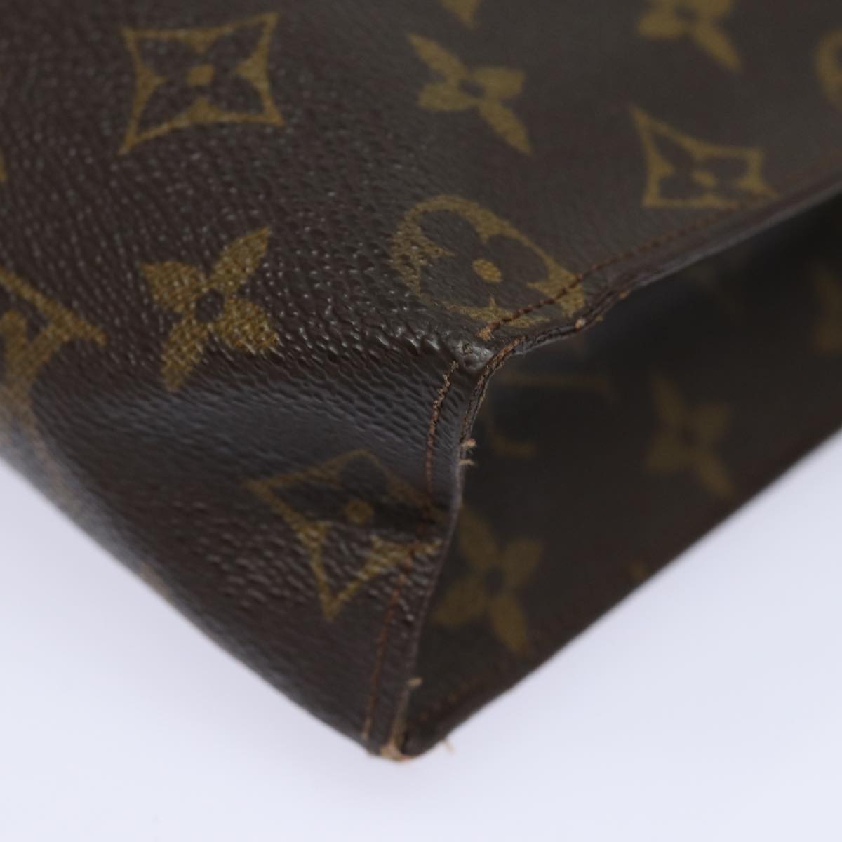 LOUIS VUITTON Monogram Poche Toilette 26 Pouch M47542 LV Auth 82475