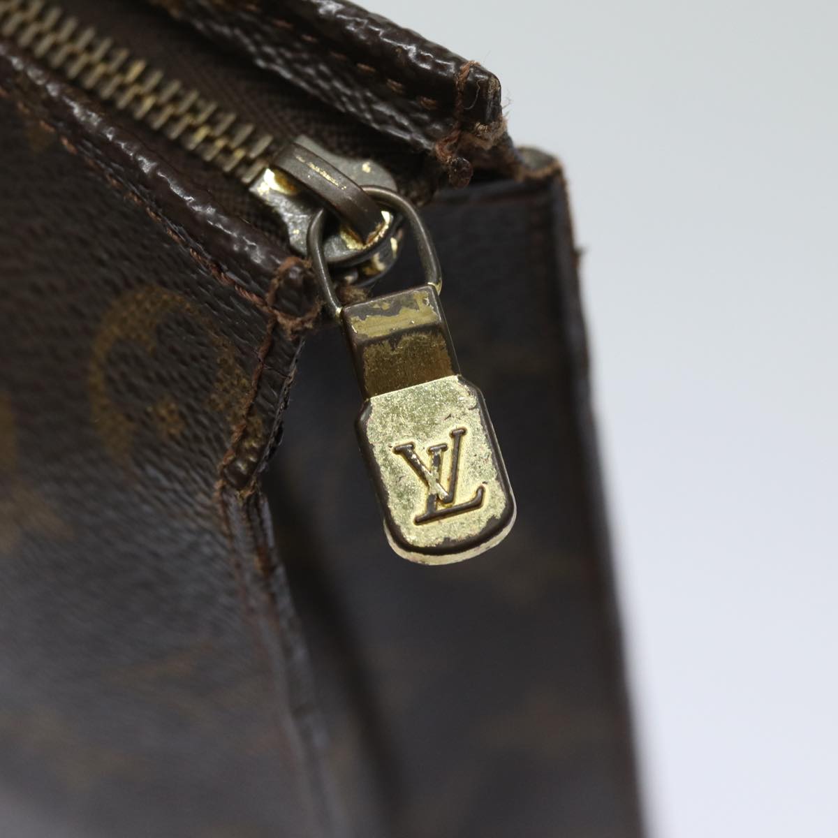 LOUIS VUITTON Monogram Poche Toilette 26 Pouch M47542 LV Auth 82475