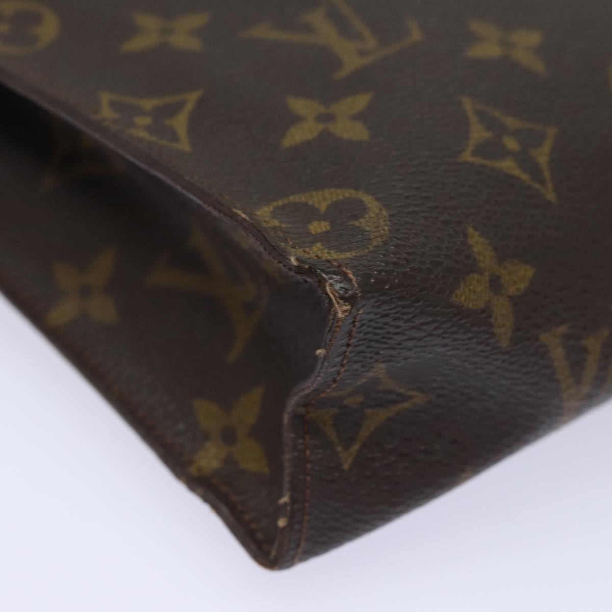 LOUIS VUITTON Monogram Poche Toilette 26 Pouch M47542 LV Auth 82475