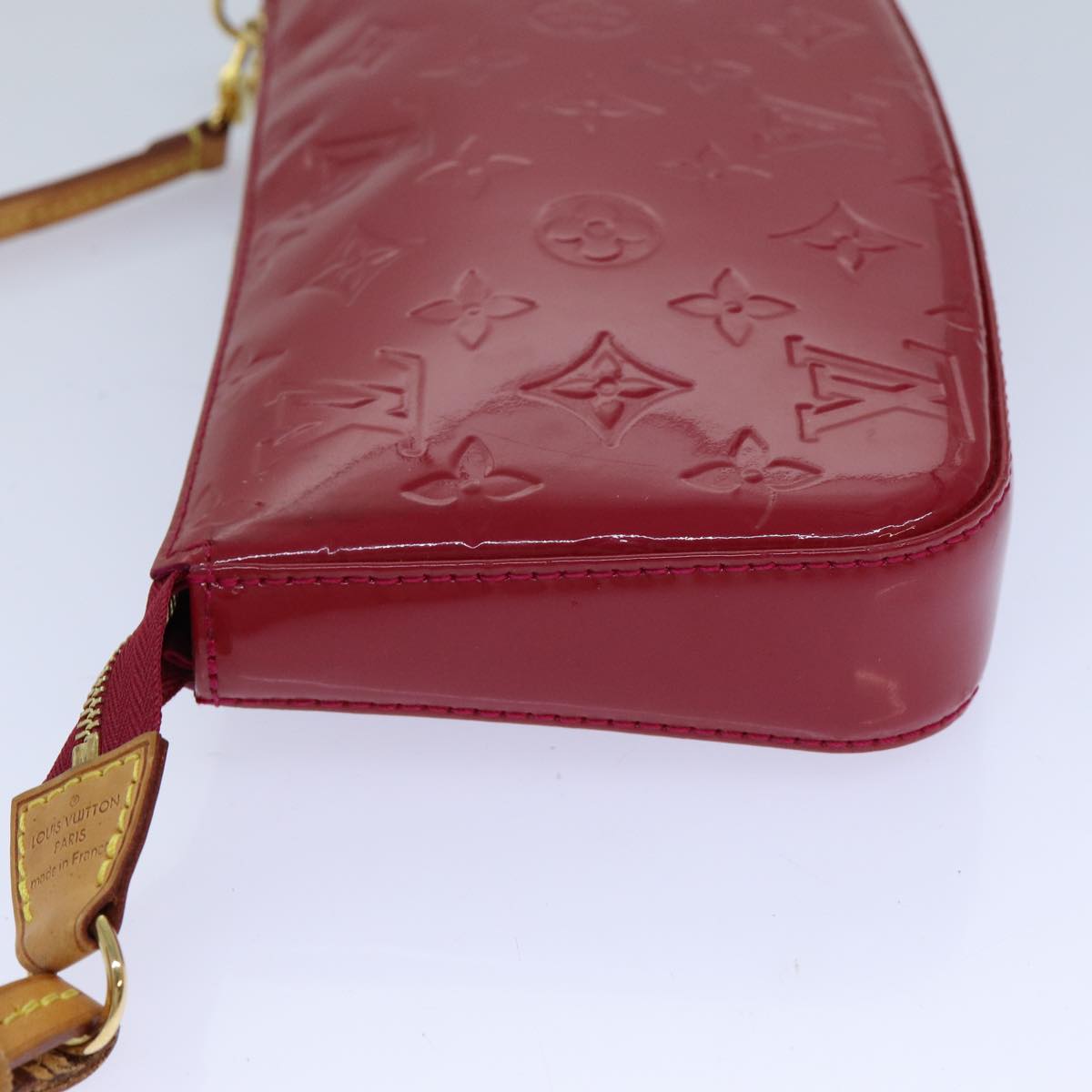 LOUIS VUITTON Vernis Pochette Accessoires Pouch Pomme D'amour M91577 Auth 82494