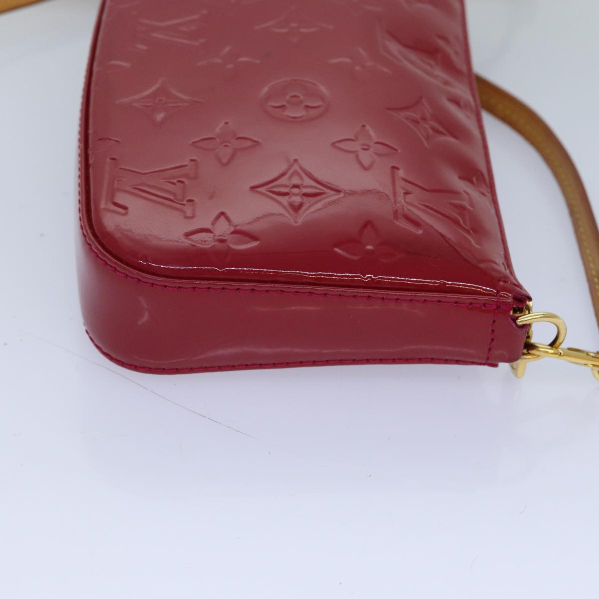 LOUIS VUITTON Vernis Pochette Accessoires Pouch Pomme D'amour M91577 Auth 82494