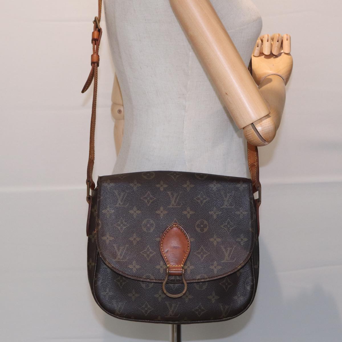 LOUIS VUITTON Monogram Saint Cloud GM Shoulder Bag M51242 LV Auth 82497