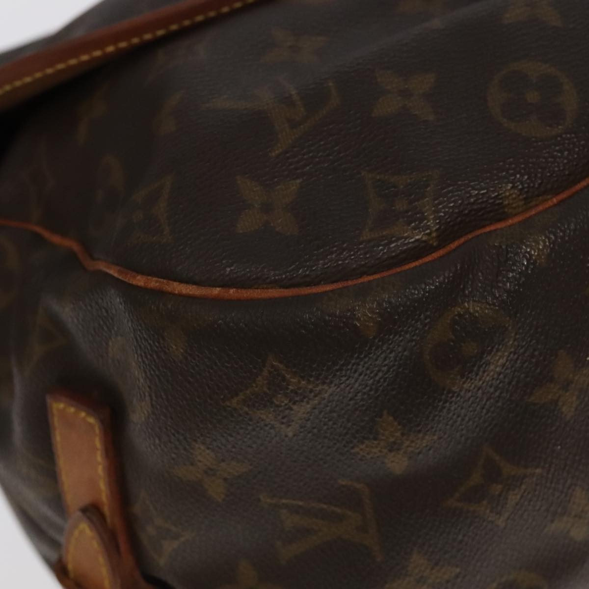 LOUIS VUITTON Monogram Saumur 35 Shoulder Bag M42254 LV Auth 82536