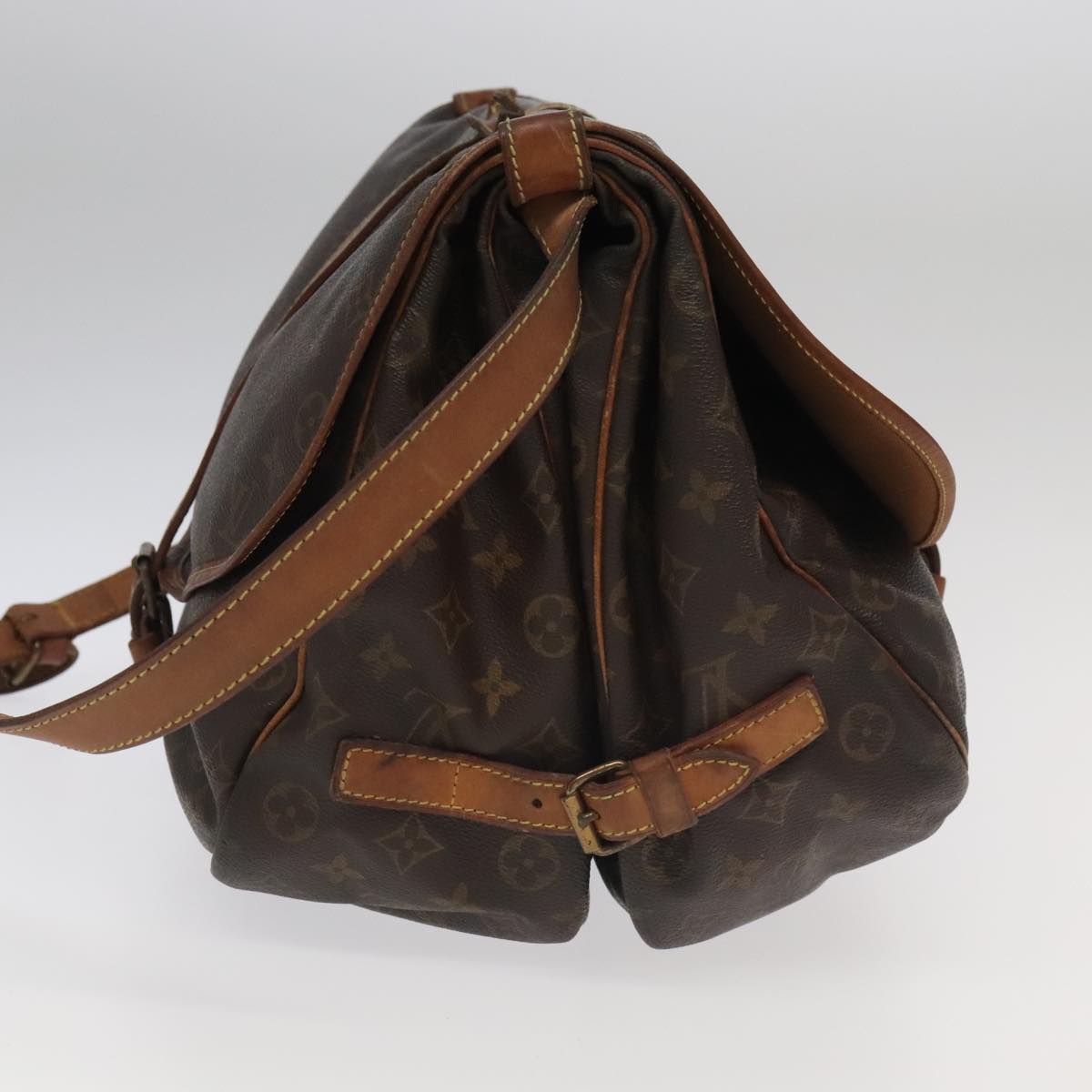 LOUIS VUITTON Monogram Saumur 35 Shoulder Bag M42254 LV Auth 82536