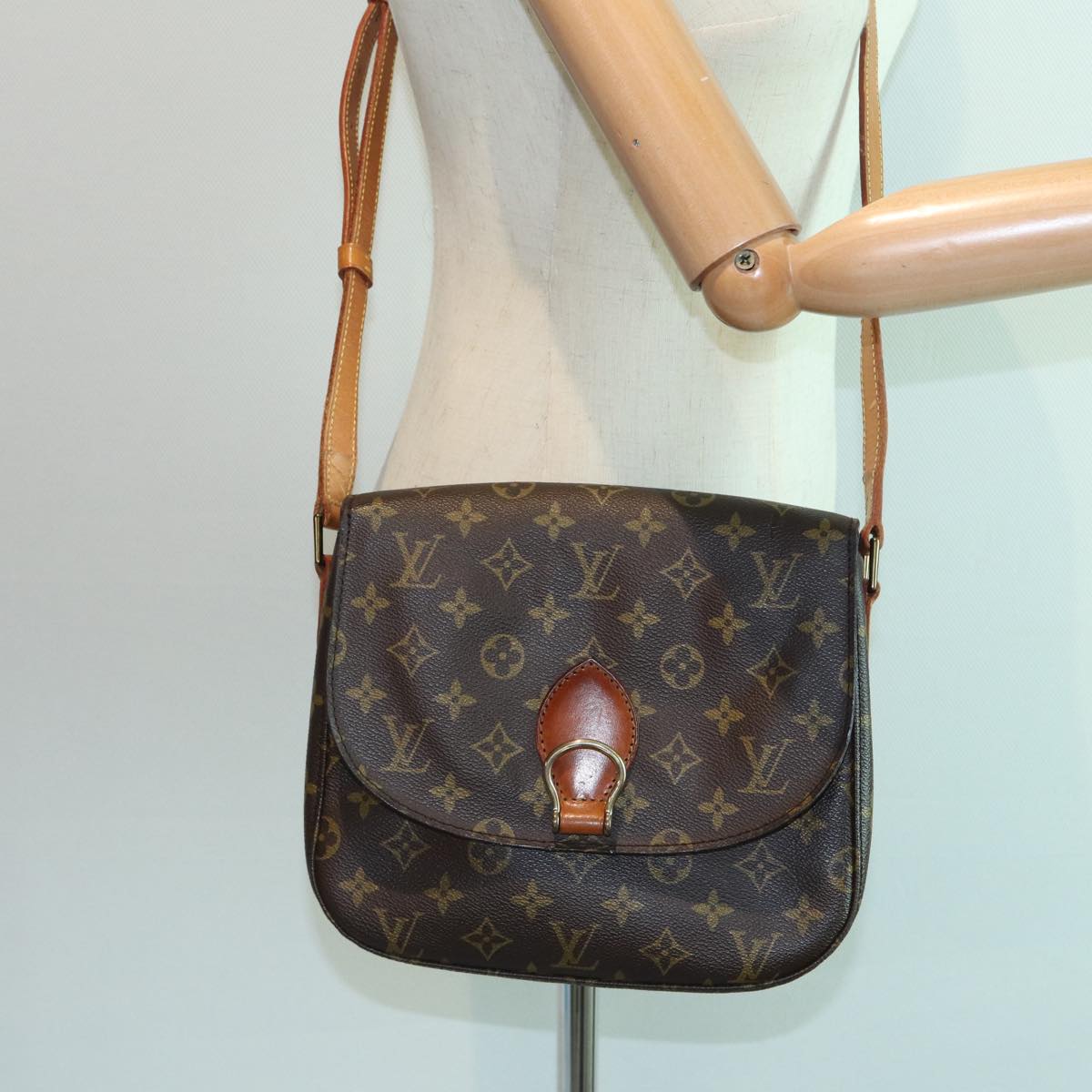 LOUIS VUITTON Monogram Saint Cloud GM Shoulder Bag M51242 LV Auth 82609